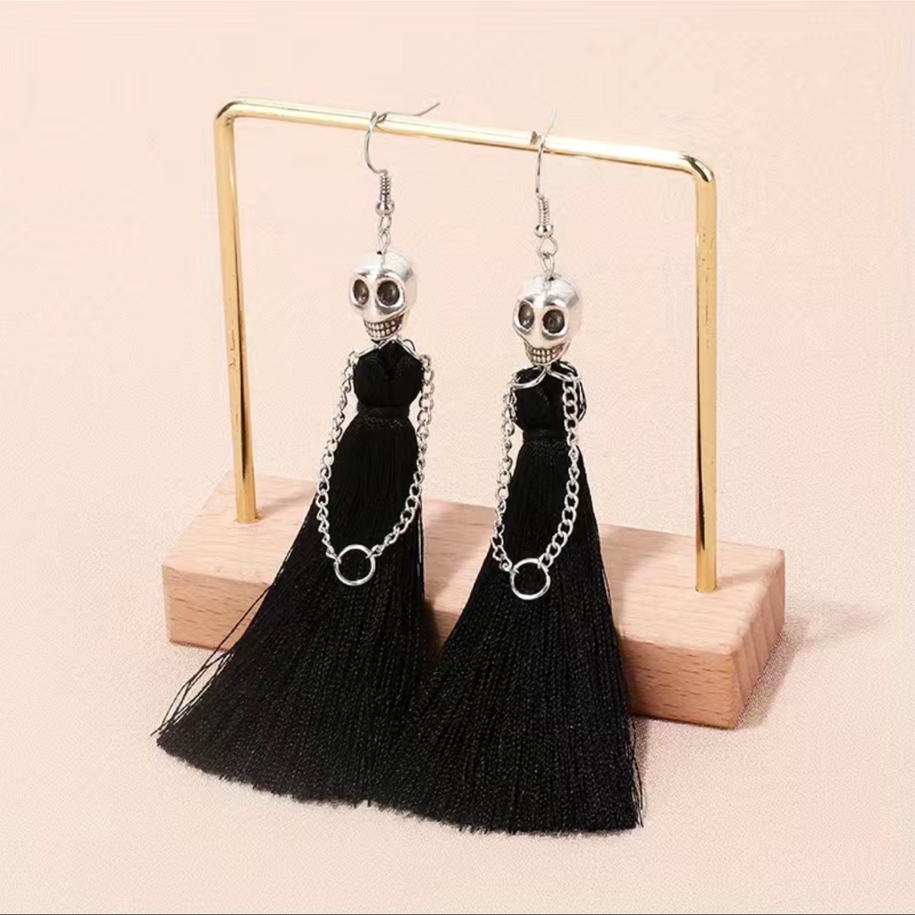 Skeleton Bride Tassel Earrings 12$